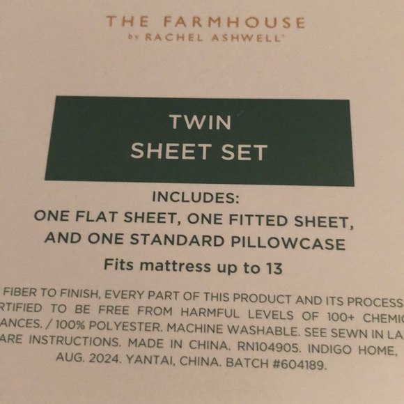 The Farmhouse nwt by Rachel Ashwell Christmas Winter Sheet Set Wreaths with Bows - Picture 2 of 3